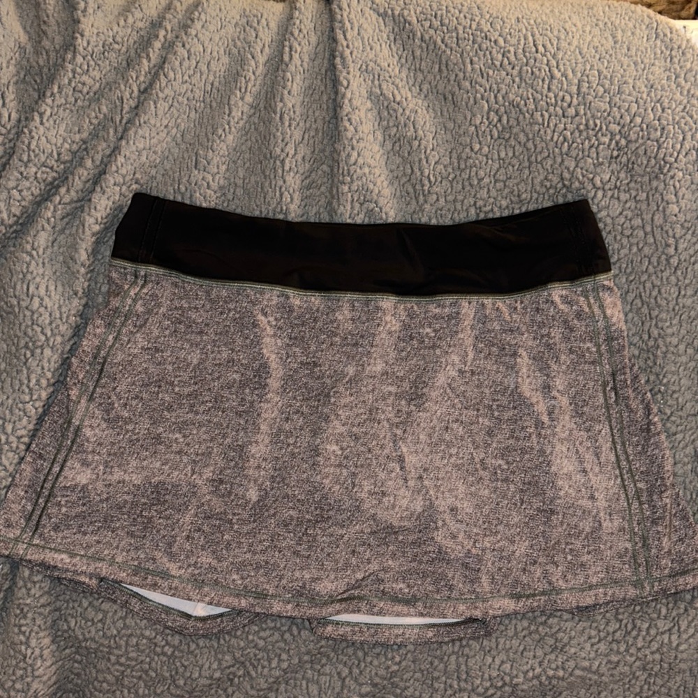 Lululemon Pace Rival Skirt - Excellent Condition like new